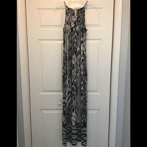 Milano sz M black & white leopard print maxi dress with necklace top & shelf bra
